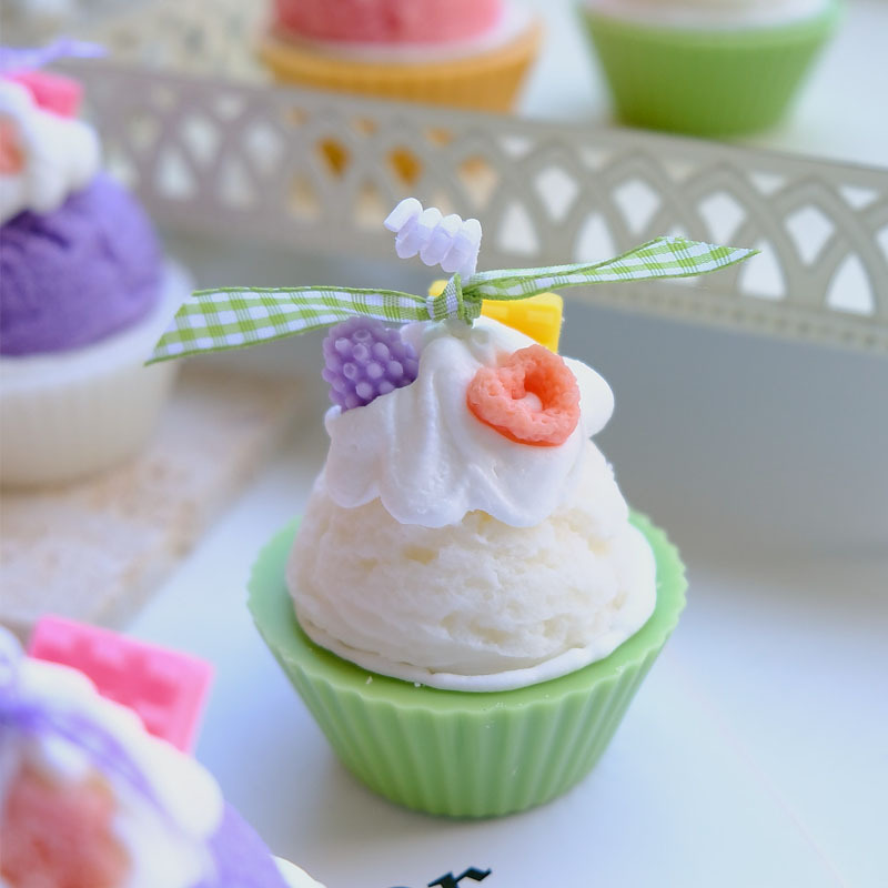 Dessert Shape Aromatherapy Candle Gift Box Lovely Romantic Female Gift (3)