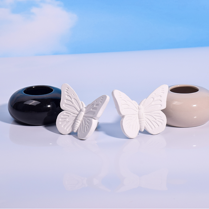 Plaster Animal Butterfly Shape Essential Oil Diffuser with Cotton Cord (5)